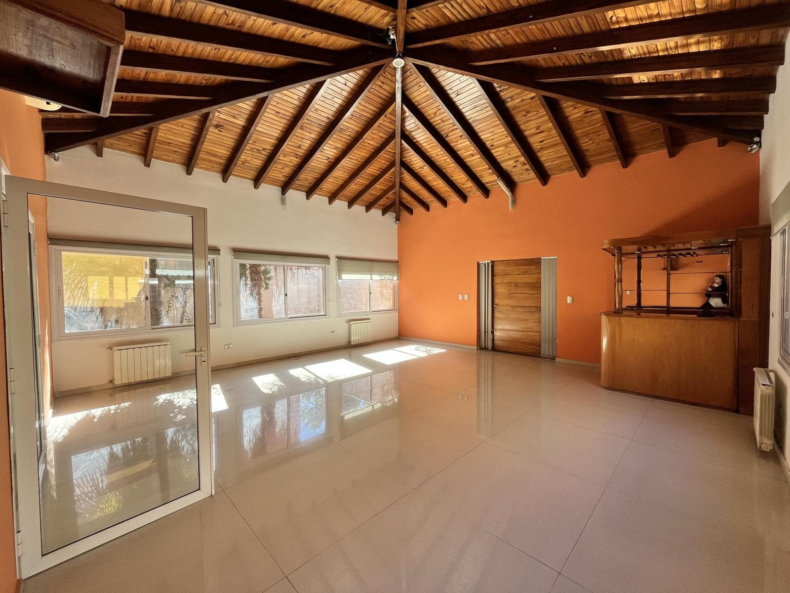House for Sale in the Los Carolinos Neighborhood - Carrodilla