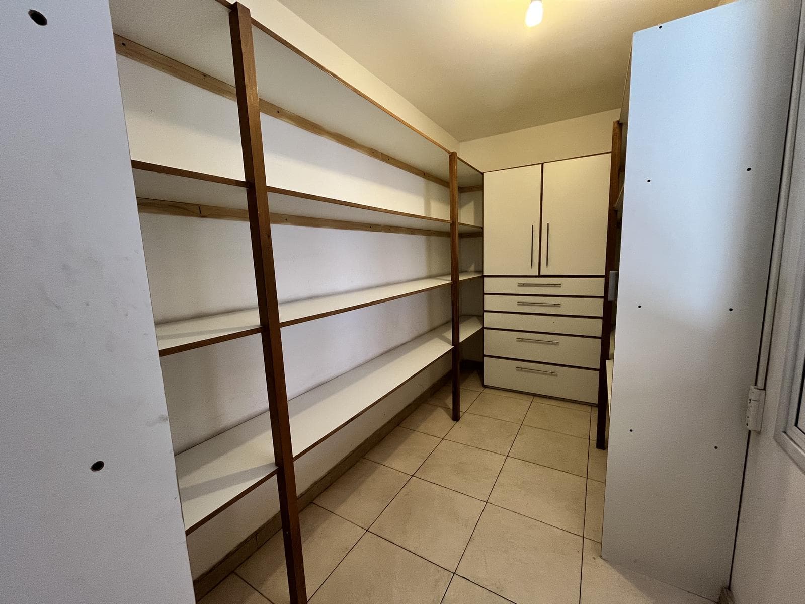House for Sale in the Los Carolinos Neighborhood - Carrodilla