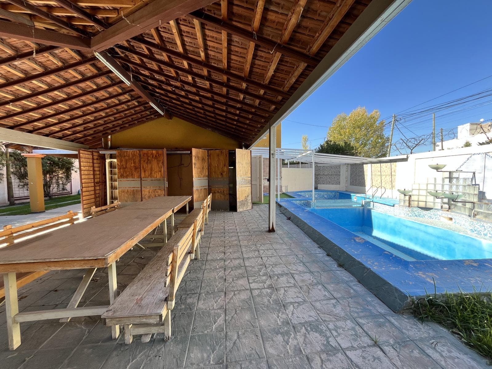 House for Sale in the Los Carolinos Neighborhood - Carrodilla
