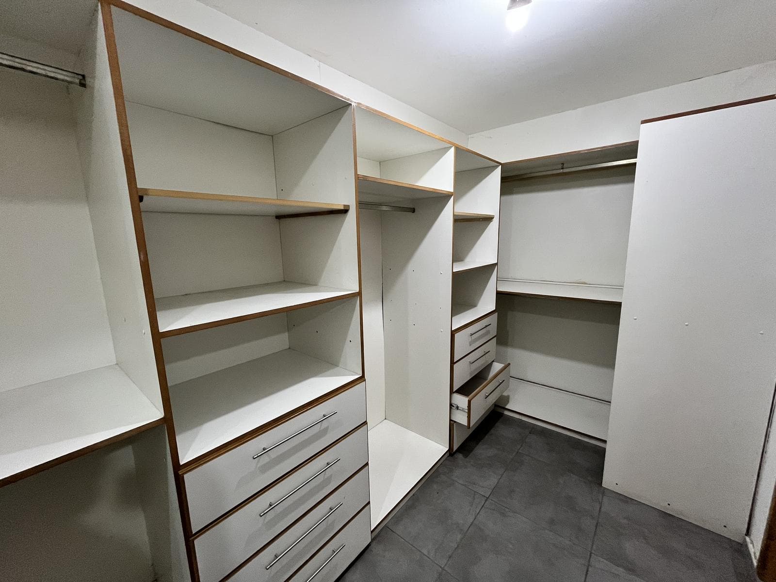 House for Sale in the Los Carolinos Neighborhood - Carrodilla