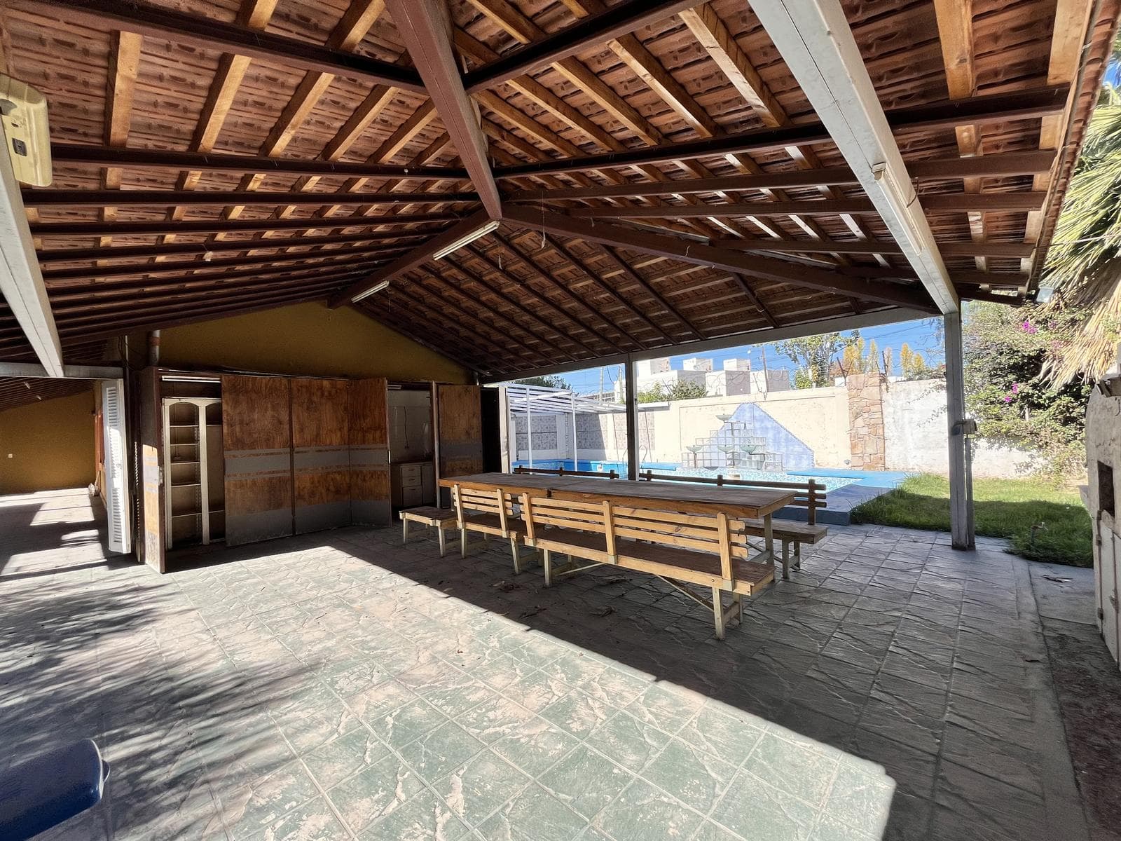 House for Sale in the Los Carolinos Neighborhood - Carrodilla