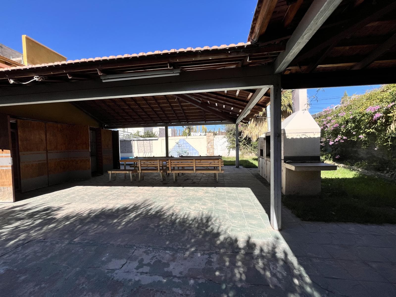 House for Sale in the Los Carolinos Neighborhood - Carrodilla
