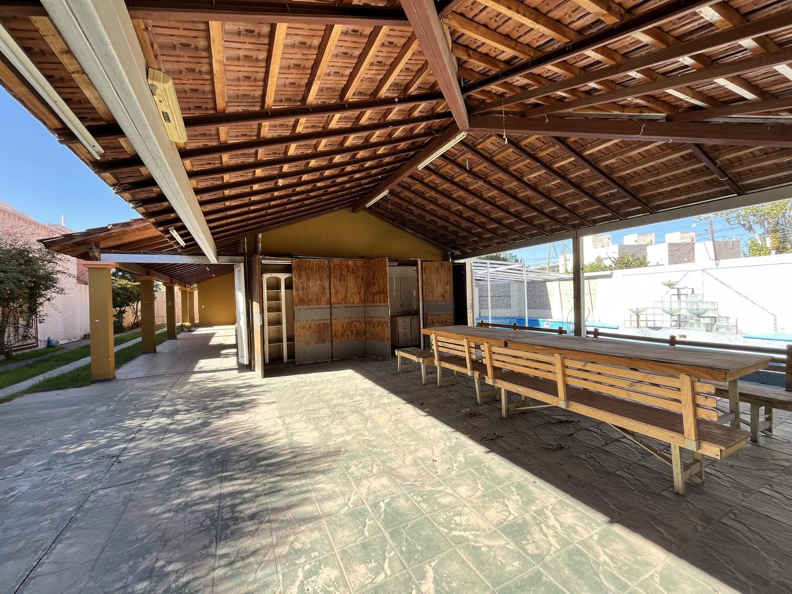 House for Sale in the Los Carolinos Neighborhood - Carrodilla