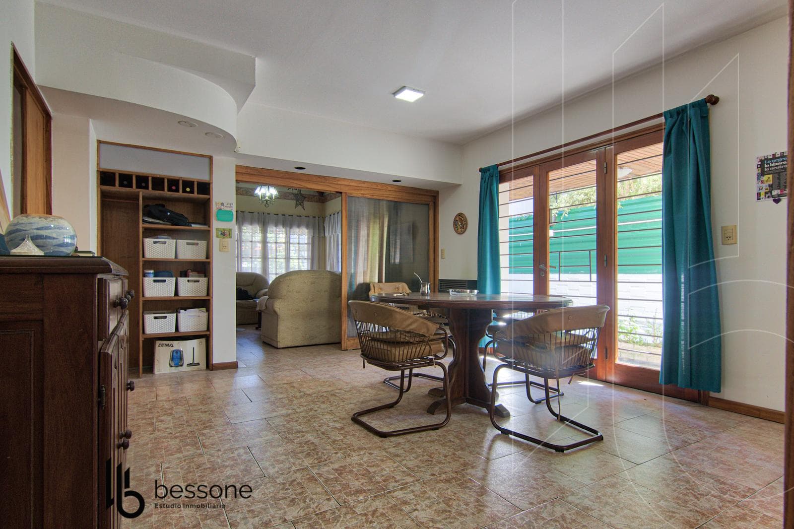Modern Townhouse, 5 Rooms, 2 Bathrooms, Eligible for Mortgage Financing