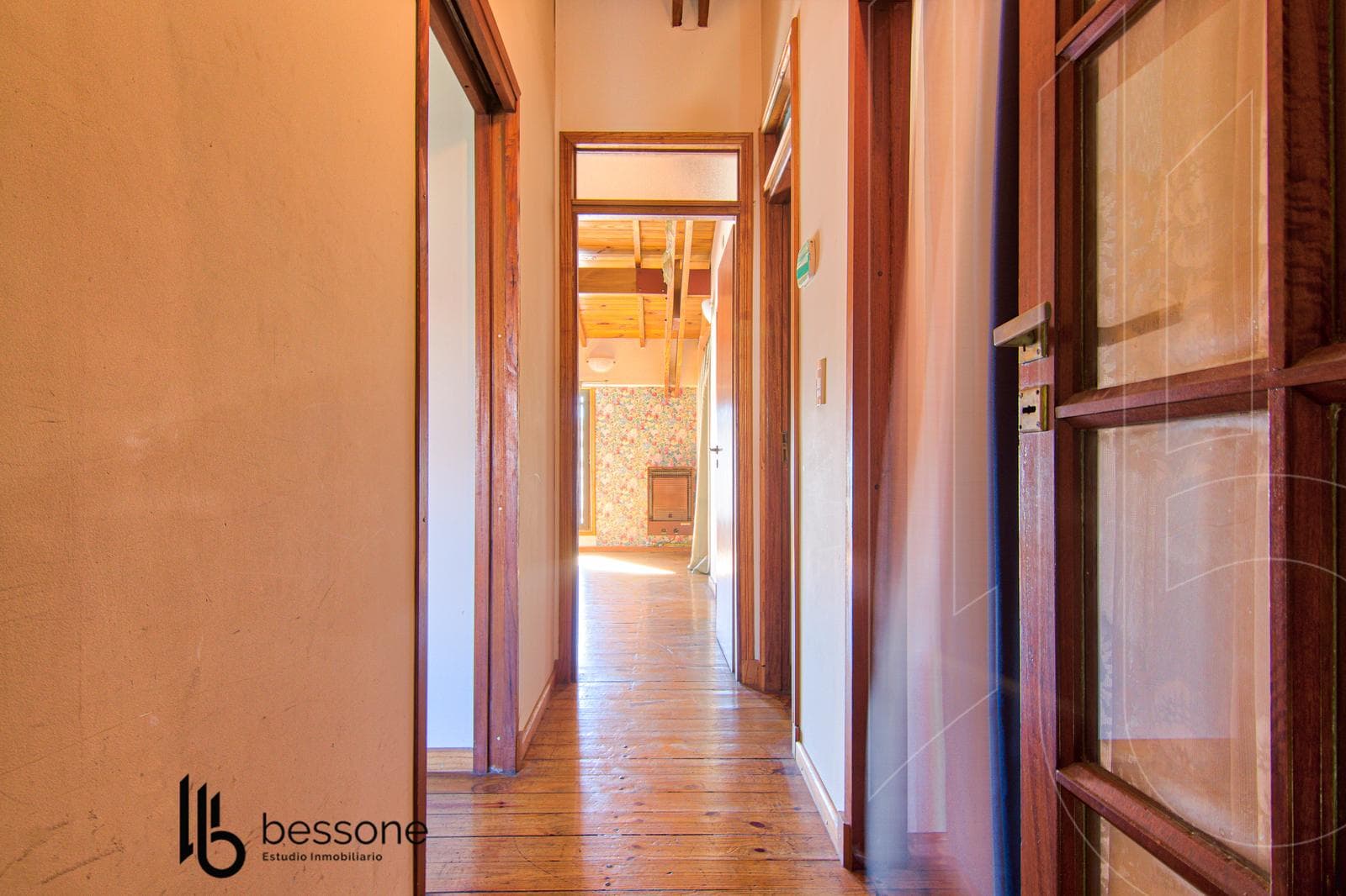 Modern Townhouse, 5 Rooms, 2 Bathrooms, Eligible for Mortgage Financing