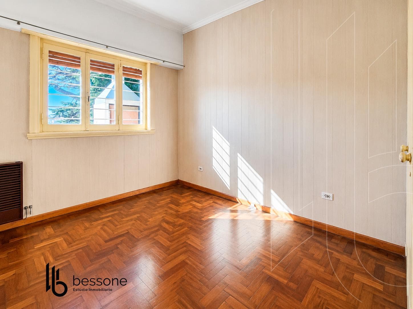 3-Room Apartment with Garage, Barbecue Area, and Abundant Natural Light—Chauvin. Qualifies for Mortgage Financing