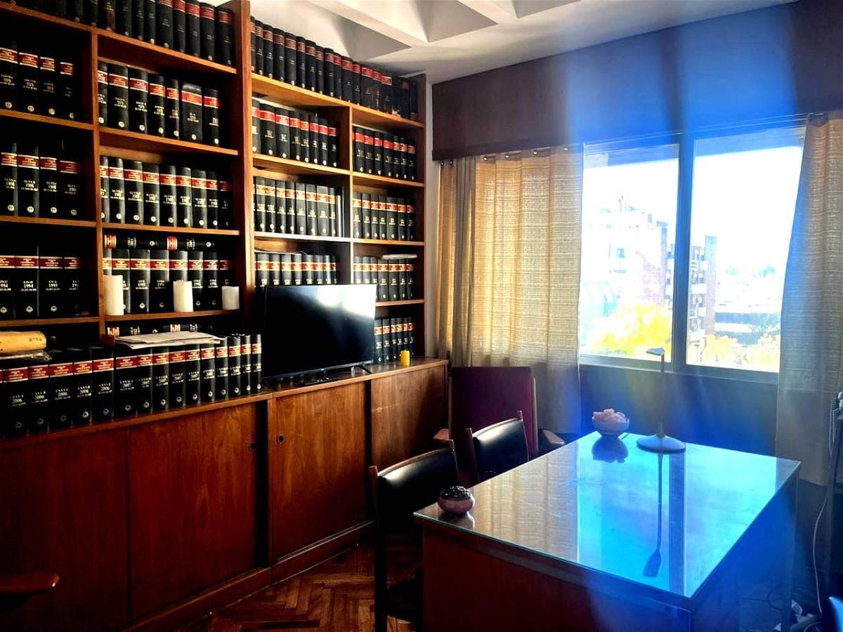 Office in S. Isi—Downtown