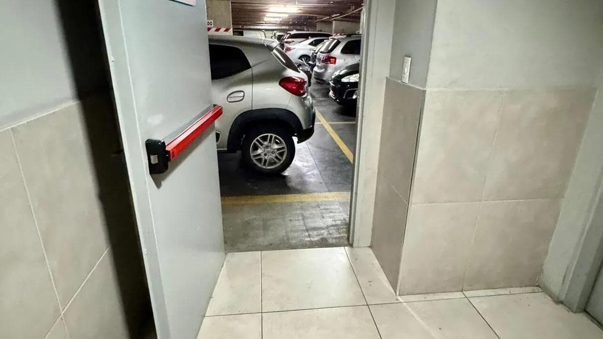 Cocheras en Segundo Subsuelo, baño, doble rampa, ascensor, seguridad 24hs, pool de renta