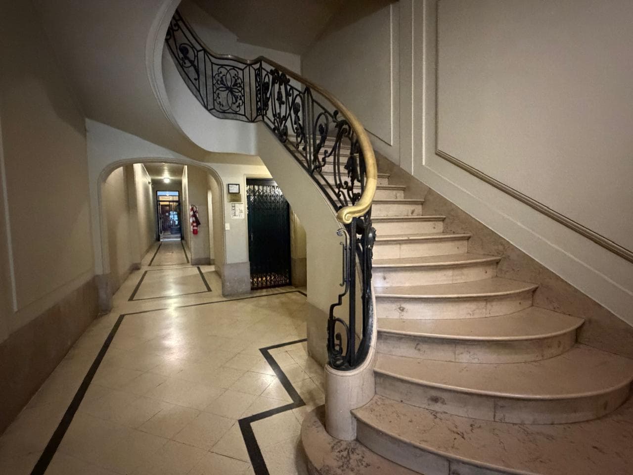 4-Bedroom Apartment for Sale in Tribnales