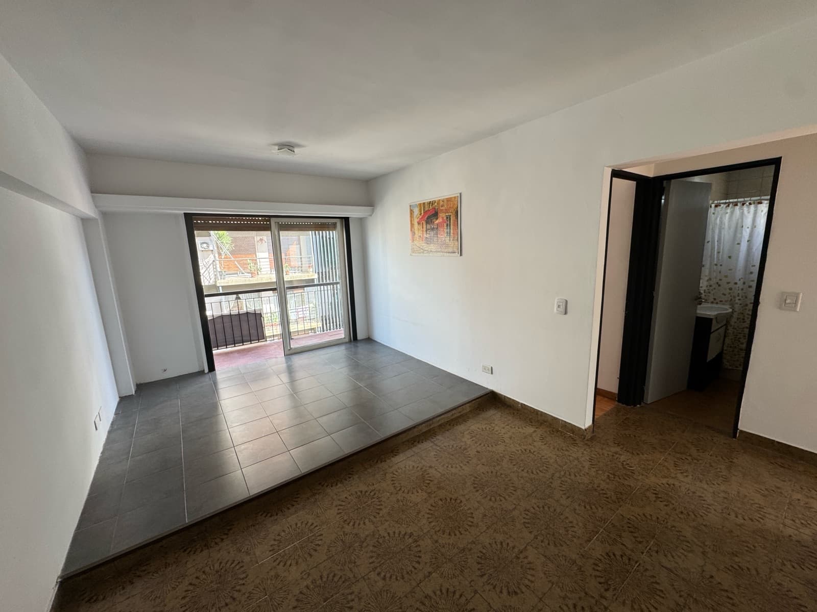Spacious and Bright 3-Room Apartment | Downtown Quilmes