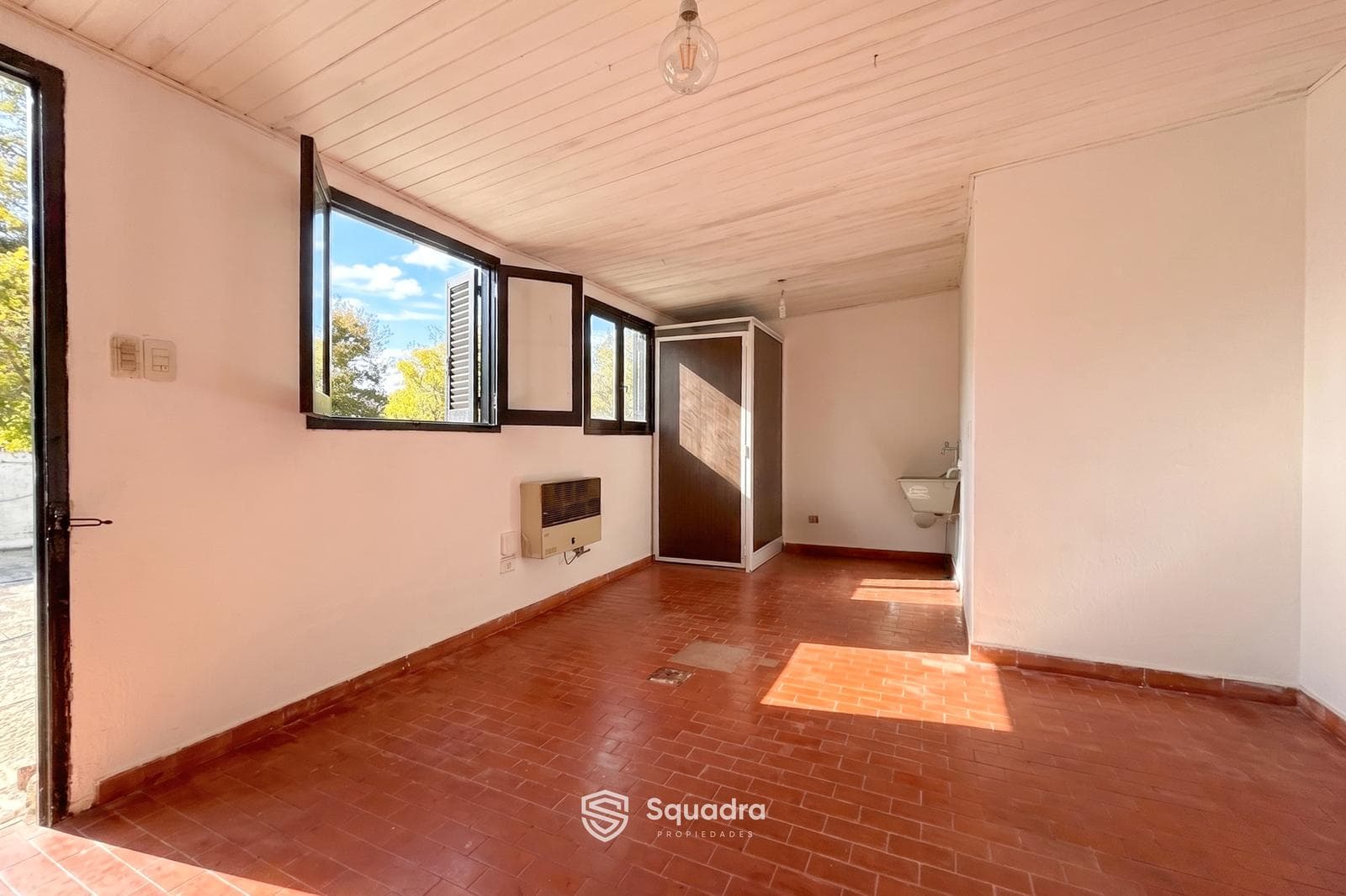 FOR SALE - 1-BEDROOM HOUSE WITH A PATIO, ARROYITO.