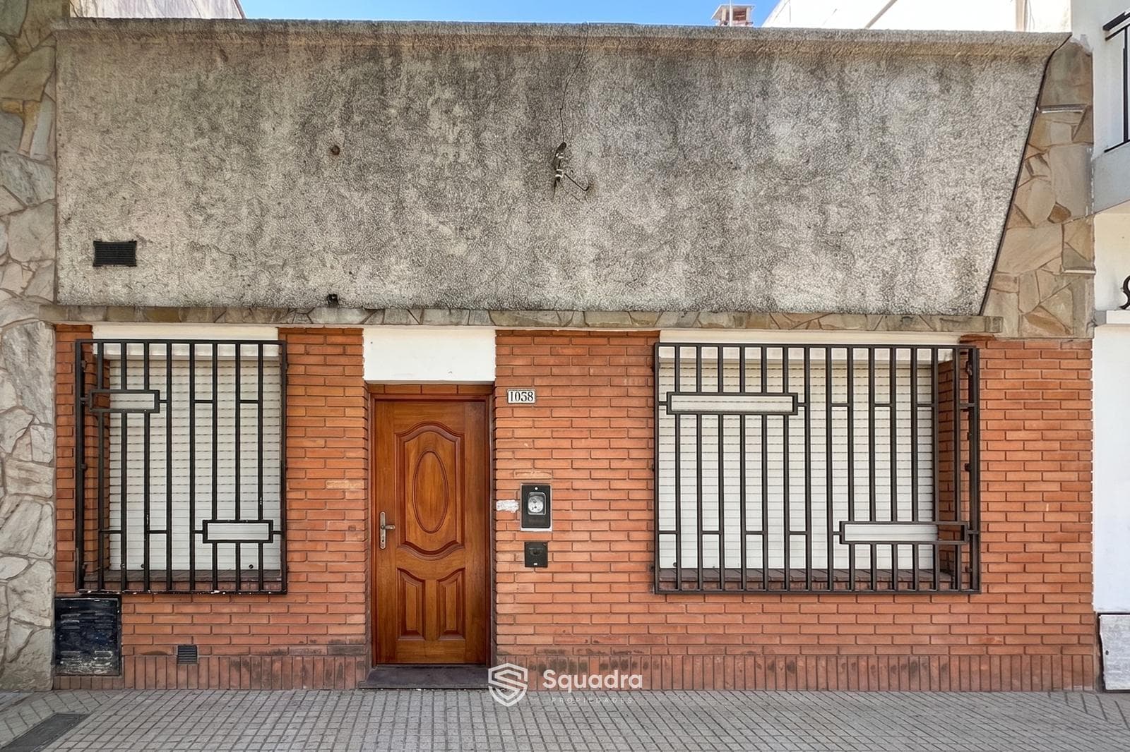 FOR SALE - 1-BEDROOM HOUSE WITH A PATIO, ARROYITO.