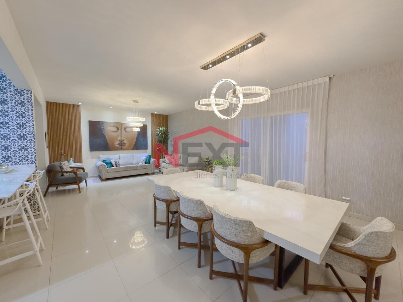 HOUSE FOR SALE IN EL MIRADOR NEIGHBORHOOD