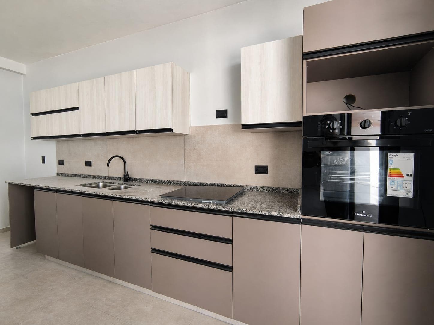 House for Sale, 3 Bedrooms, Solares