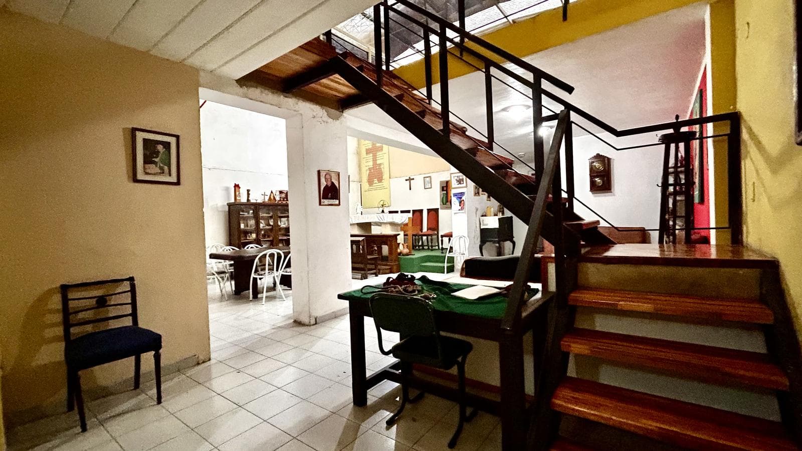 HOUSE FOR SALE ON A LOT TOTALING 146 M2. IDEAL FOR COMMERCIAL USE, SUCH AS A WAREHOUSE OR WORKSHOP. SAN CRISTOBAL.