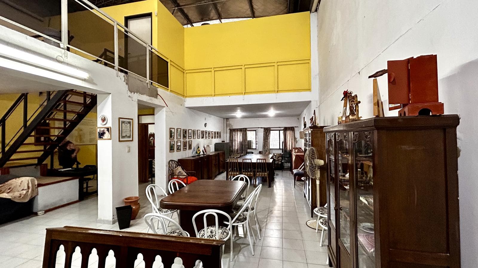HOUSE FOR SALE ON A LOT TOTALING 146 M2. IDEAL FOR COMMERCIAL USE, SUCH AS A WAREHOUSE OR WORKSHOP. SAN CRISTOBAL.