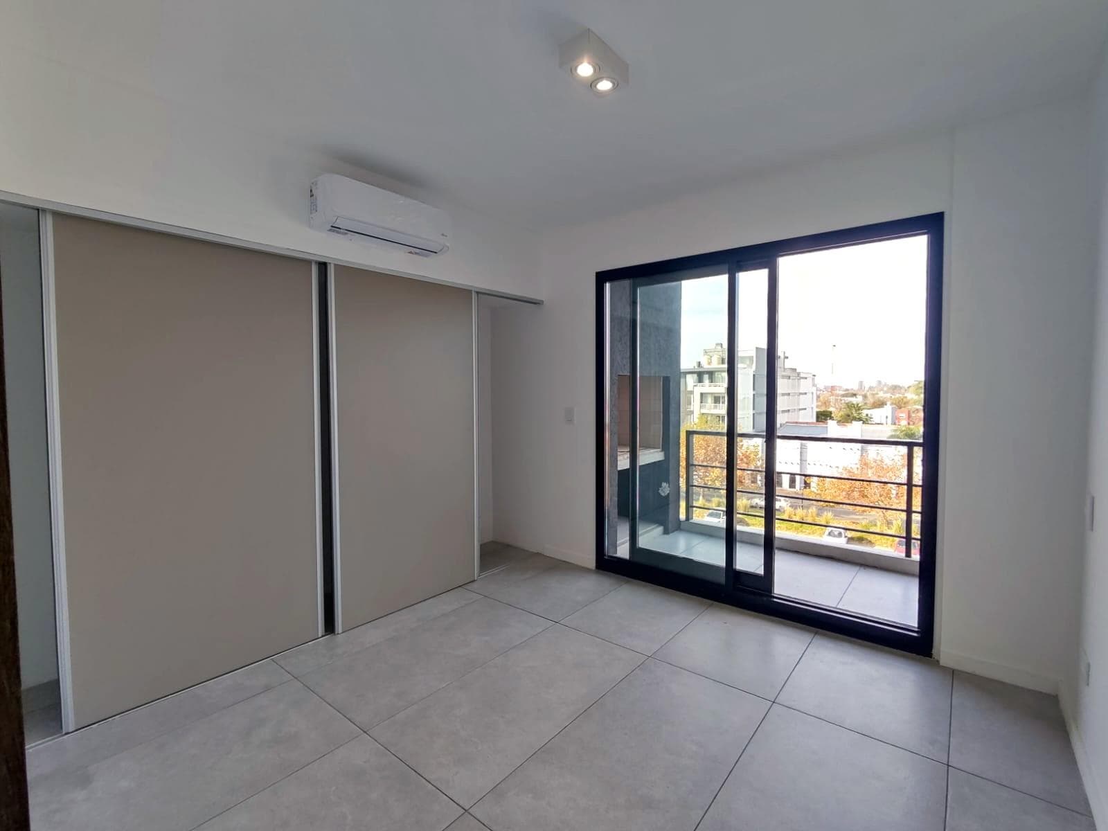 2-Room Apartment for Rent with Parking Space in Downtown Tigre