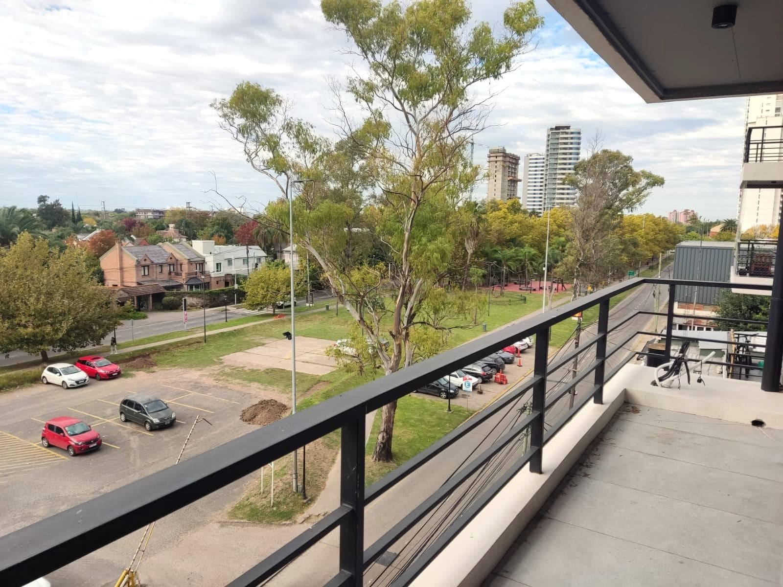 2-Room Apartment for Rent with Parking Space in Downtown Tigre