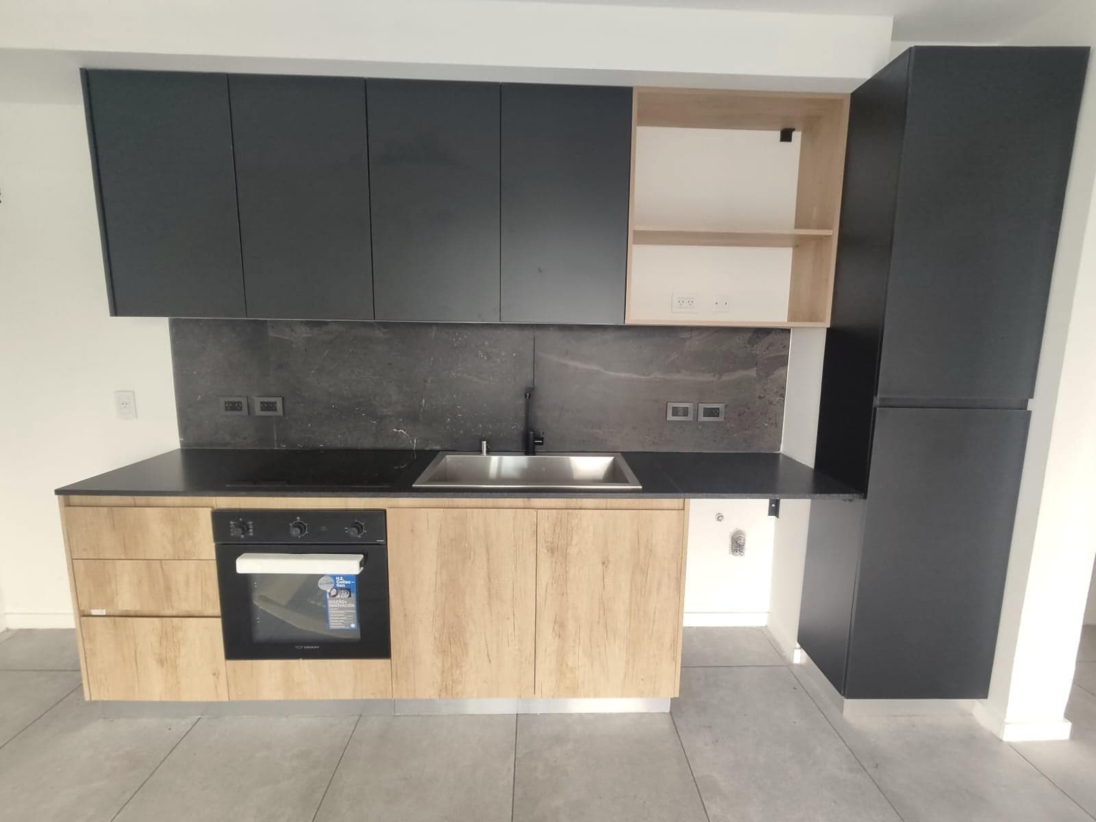2-Room Apartment for Rent with Parking Space in Downtown Tigre