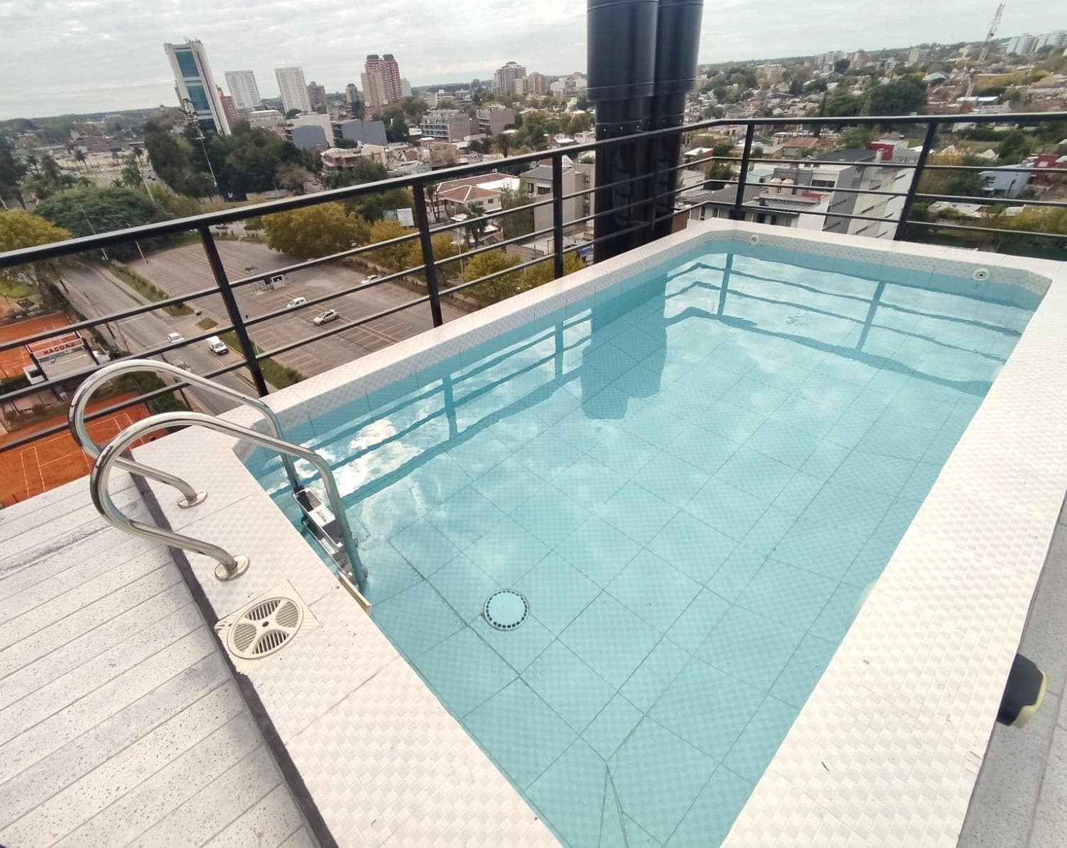 2-Room Apartment for Rent with Parking Space in Downtown Tigre
