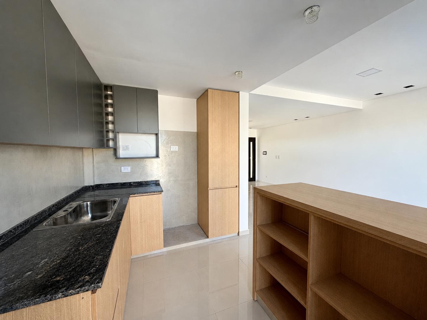 3-Bedroom Triplex in Quebradas de Manantiales | Pool, Terrace, and Financing Available