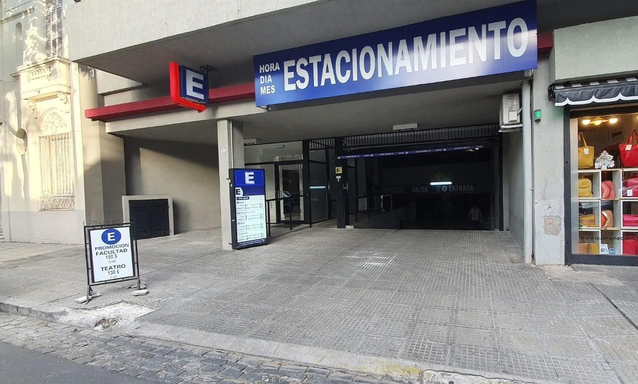 Great Deal! Covered Parking Space in Almagro, Just a Few Meters from Avda. Córdoba