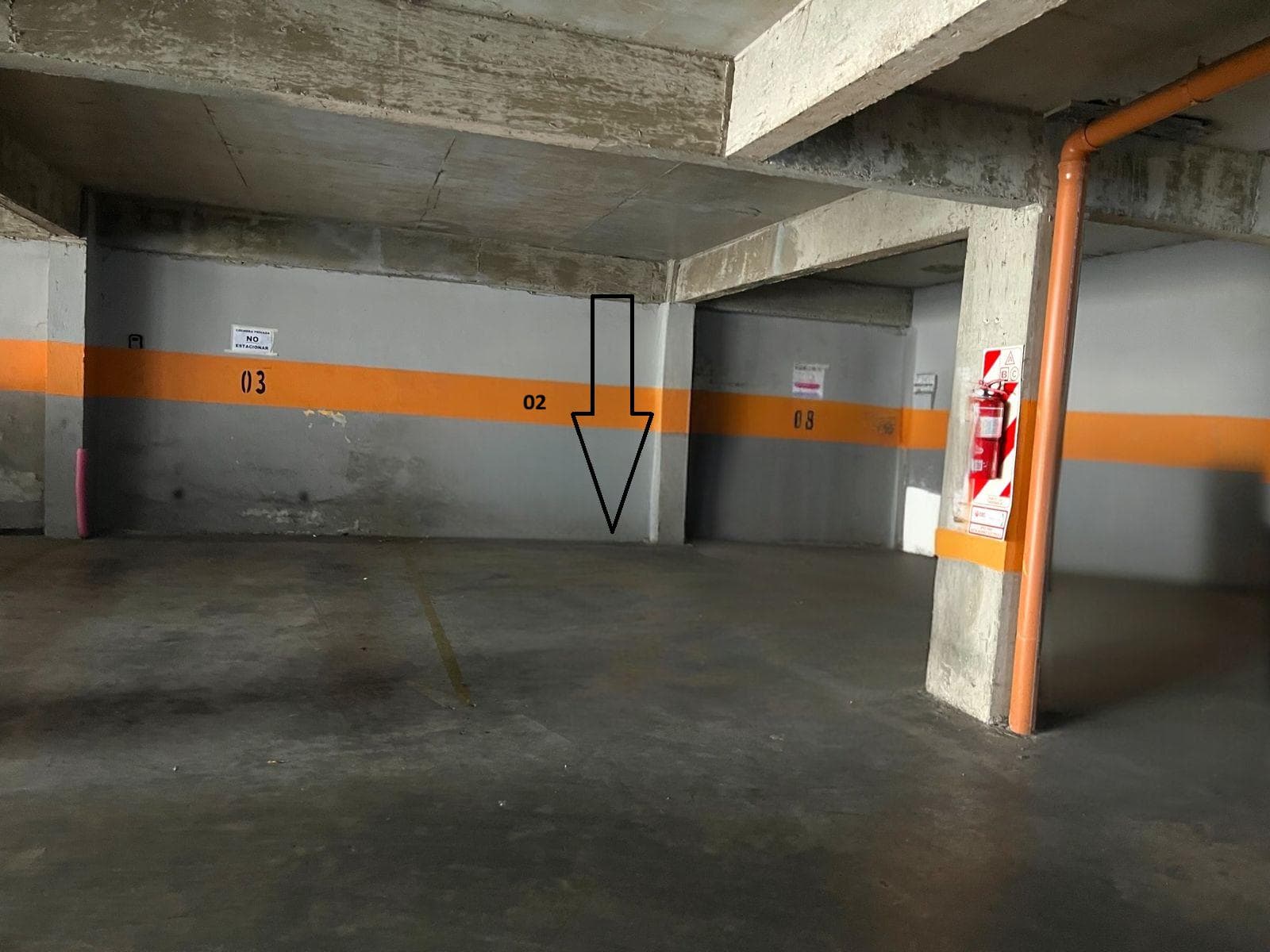 Great Deal! Covered Parking Space in Almagro, Just a Few Meters from Avda. Córdoba