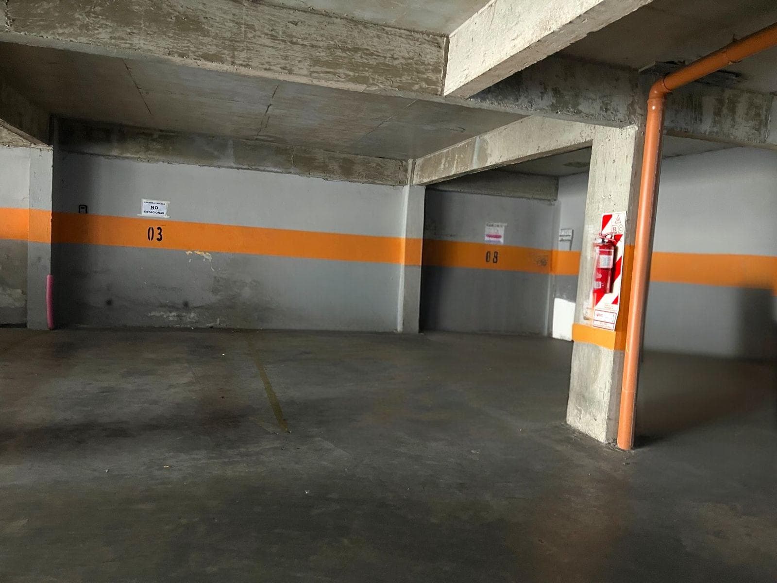 Great Deal! Covered Parking Space in Almagro, Just a Few Meters from Avda. Córdoba