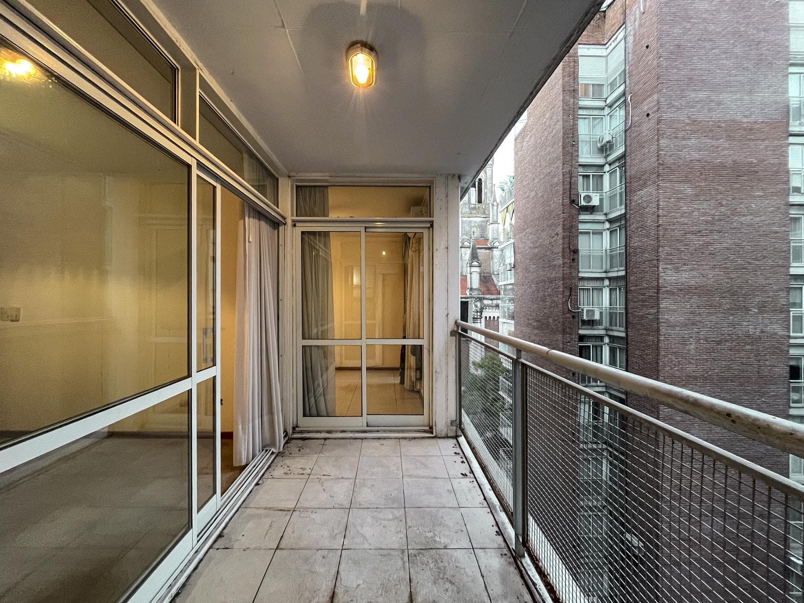 Great deal on a 2-bedroom apartment in the riverfront area