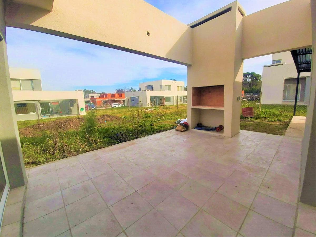 House for Sale in Pilar del Este - Casas del Este