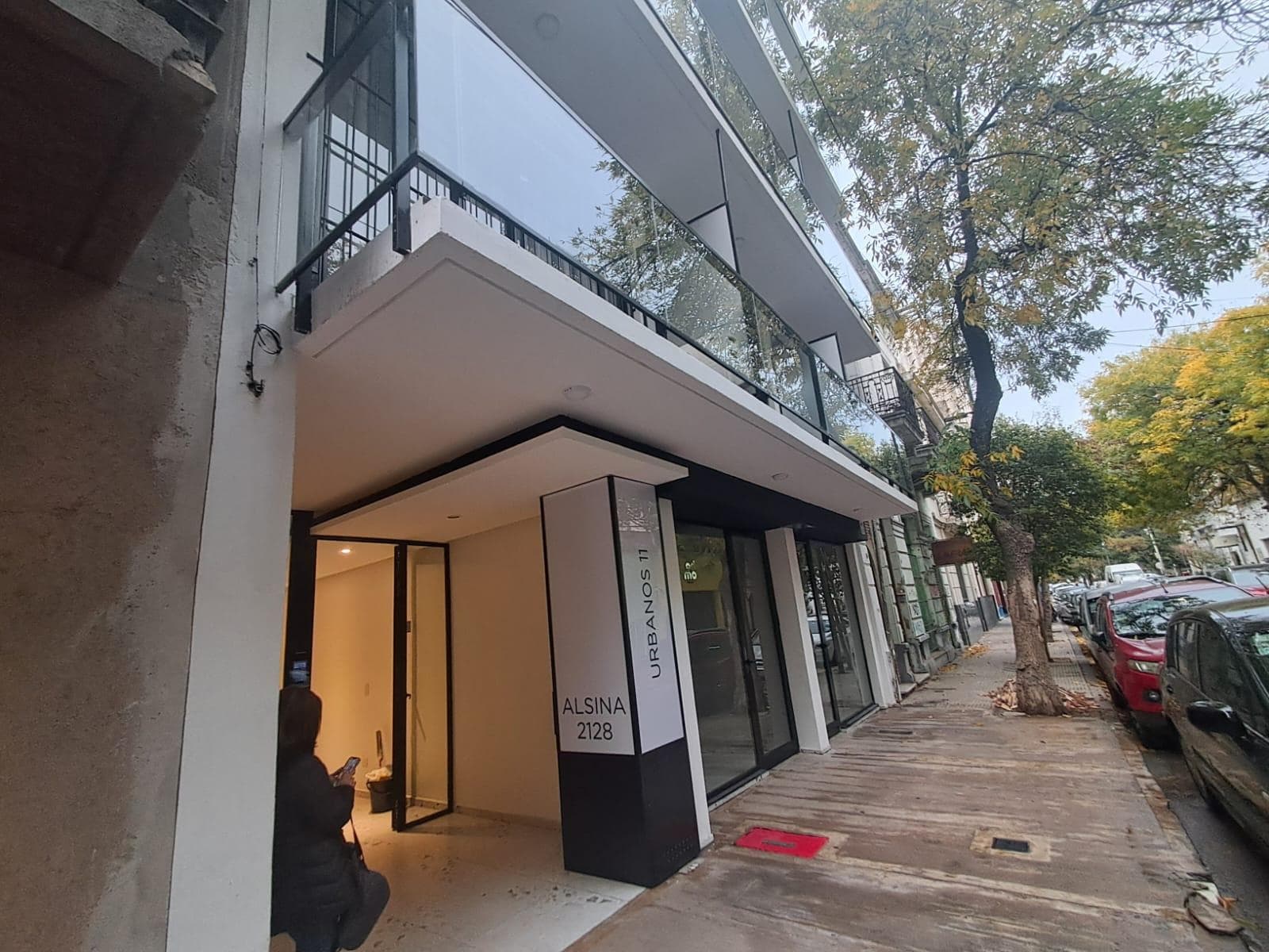 Fully equipped one-room apartment in Monserrat