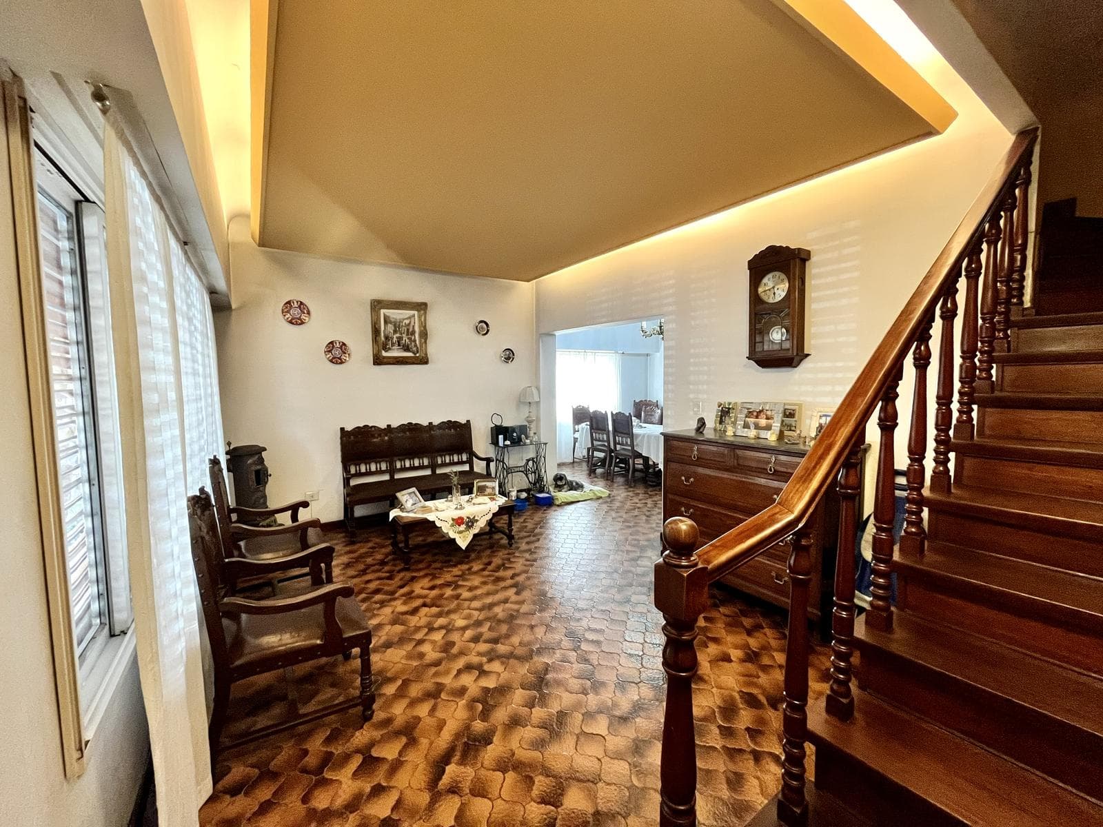 CASA VENTA 5 AMBIENTES HAEDO GARAGE PARQUE QUINCHO TERRAZA APTO CRÉDITO