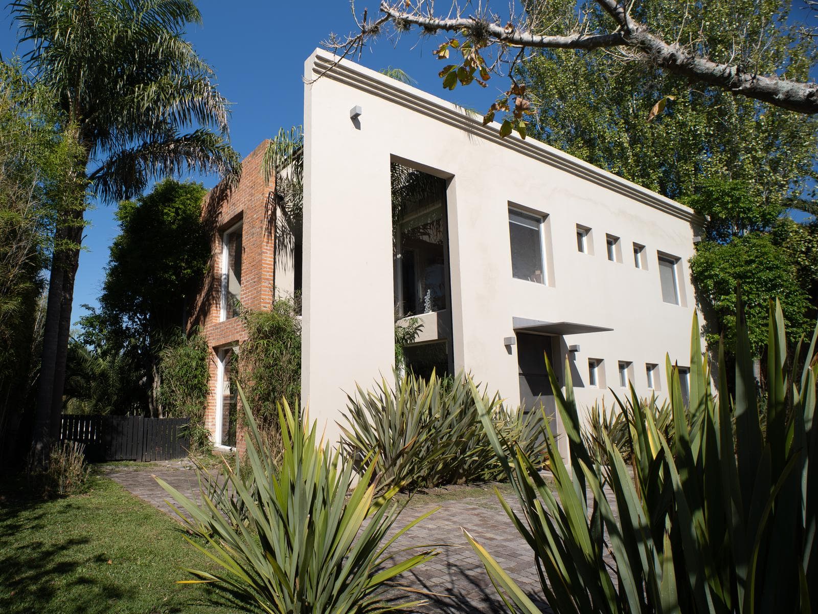 House for Sale in Las Glorietas, Nordelta Gated Community, Tigre