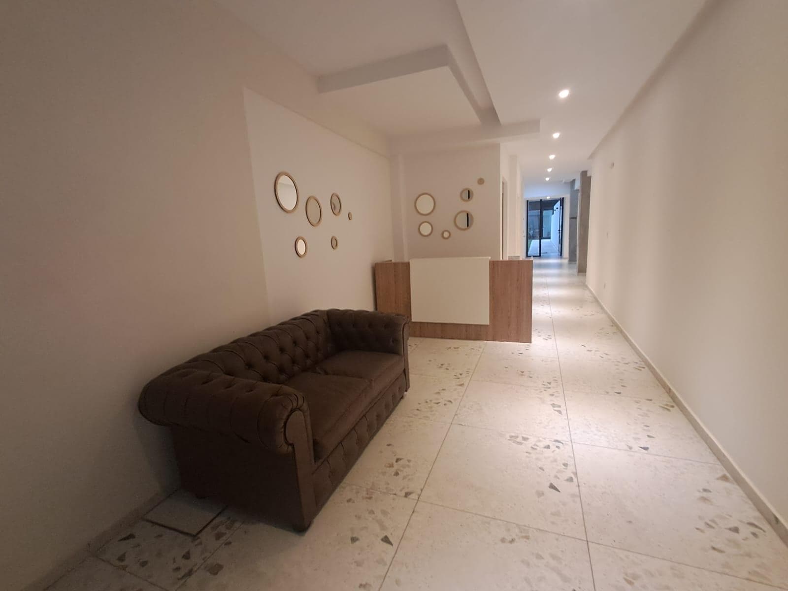 Fully equipped one-room apartment in Monserrat
