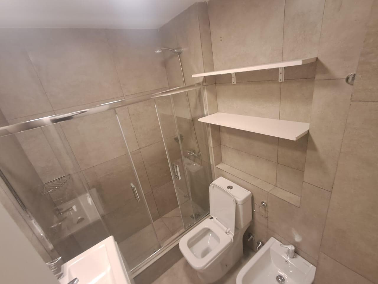 Fully equipped one-room apartment in Monserrat