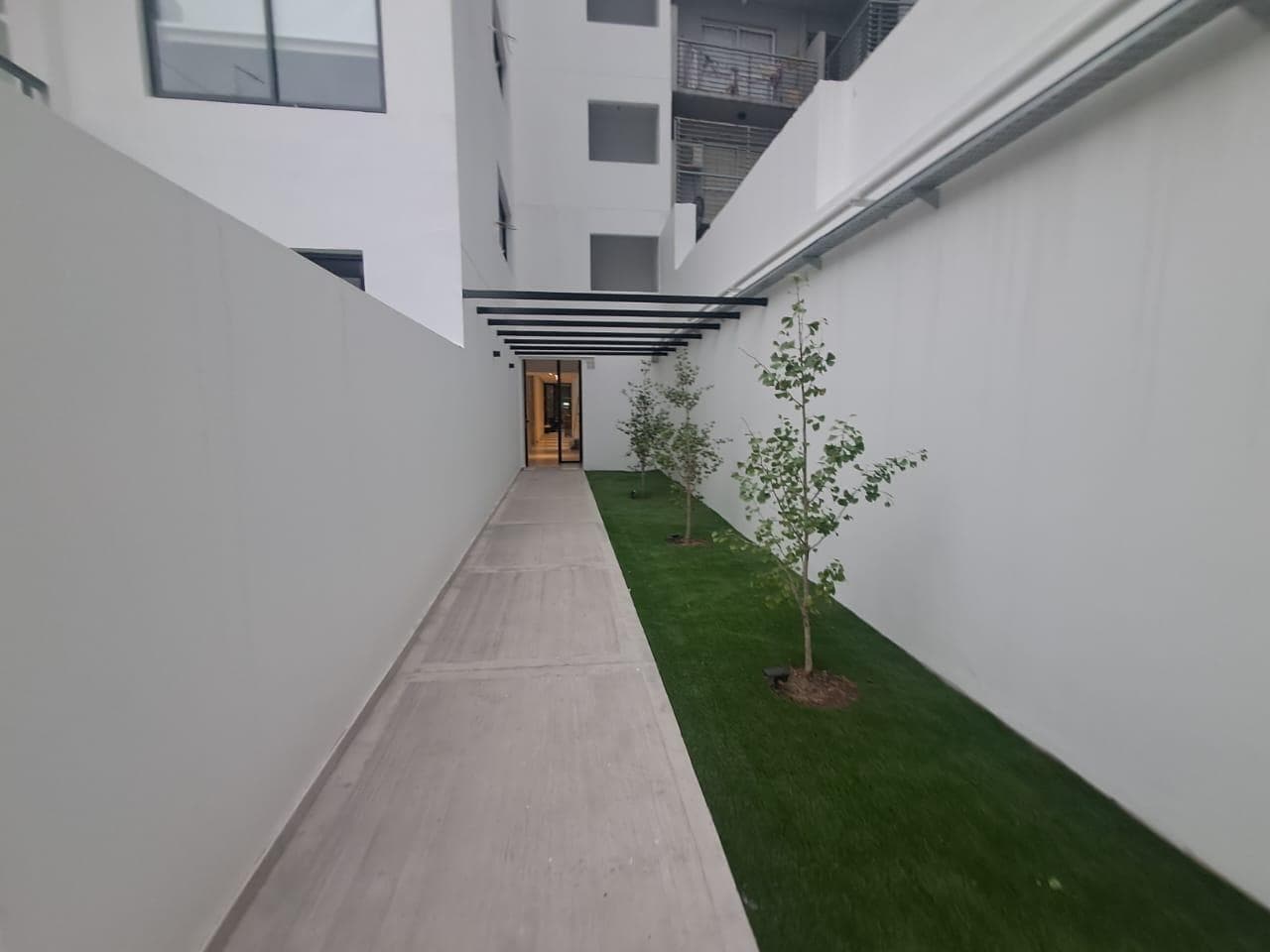 Fully equipped one-room apartment in Monserrat