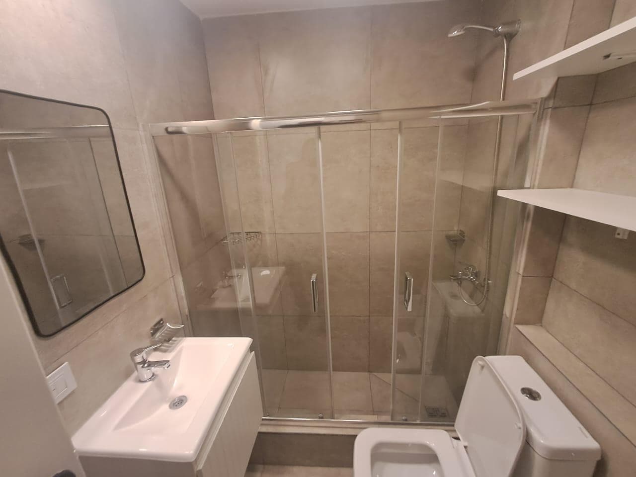 Fully equipped one-room apartment in Monserrat