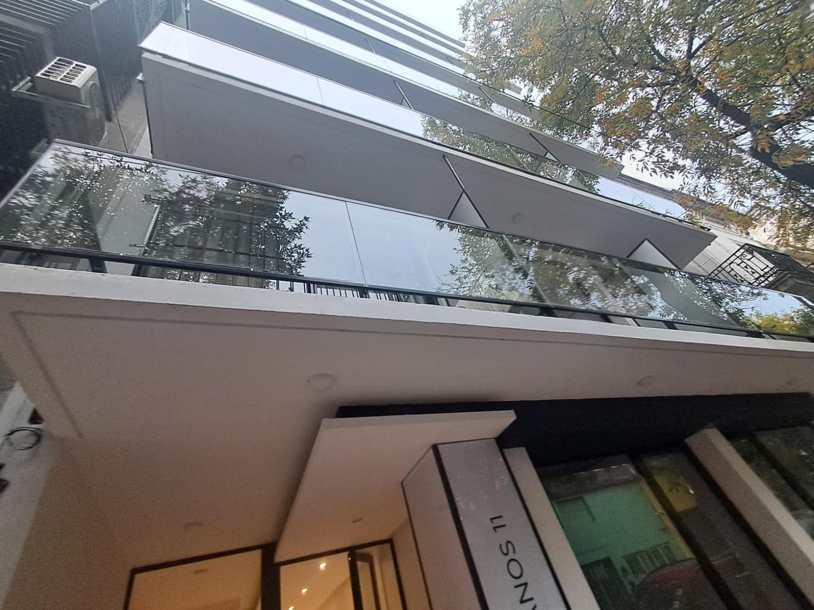 Fully equipped one-room apartment in Monserrat