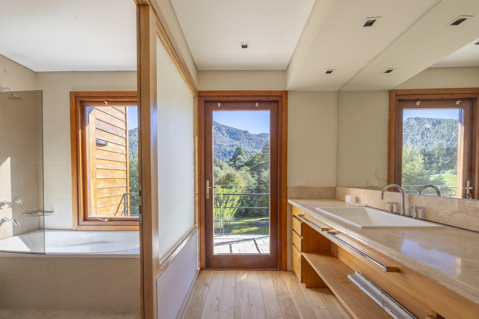 House for sale in Arelauquen Golf