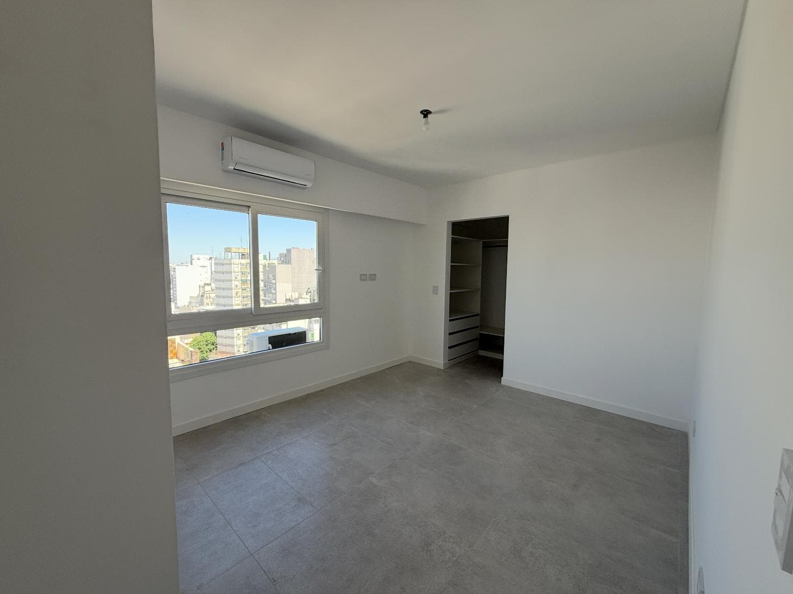 2-ROOM DUPLEX APARTMENT FOR SALE IN CABALLITO WITH AMENITIES