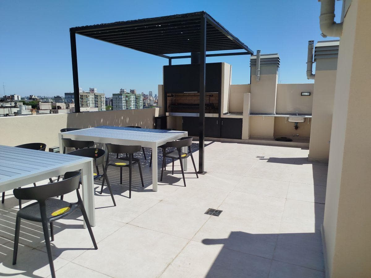 2-ROOM DUPLEX APARTMENT FOR SALE IN CABALLITO WITH AMENITIES