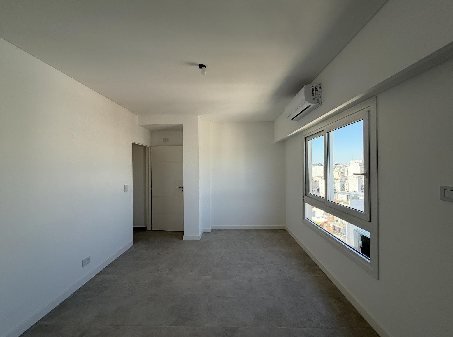 2-ROOM DUPLEX APARTMENT FOR SALE IN CABALLITO WITH AMENITIES
