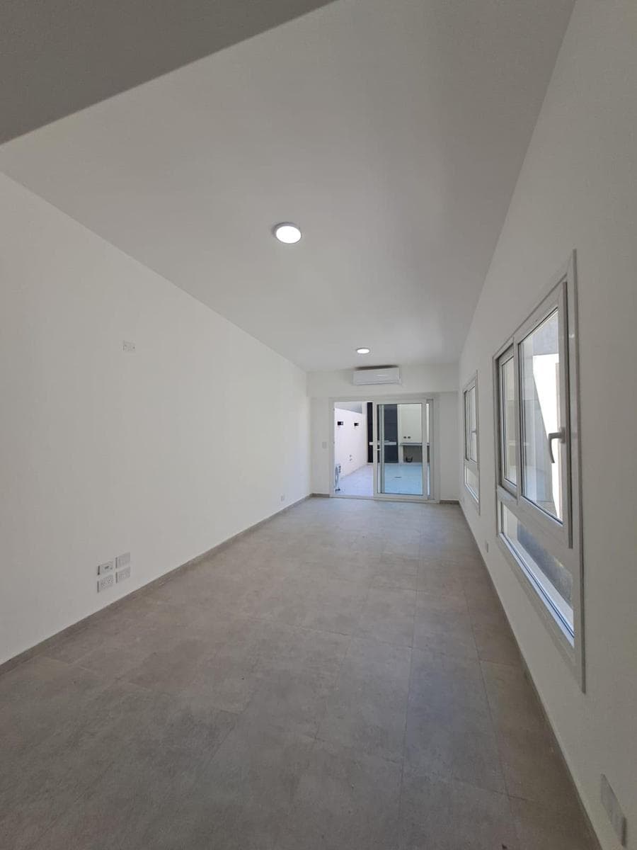 2-ROOM DUPLEX APARTMENT FOR SALE IN CABALLITO WITH AMENITIES