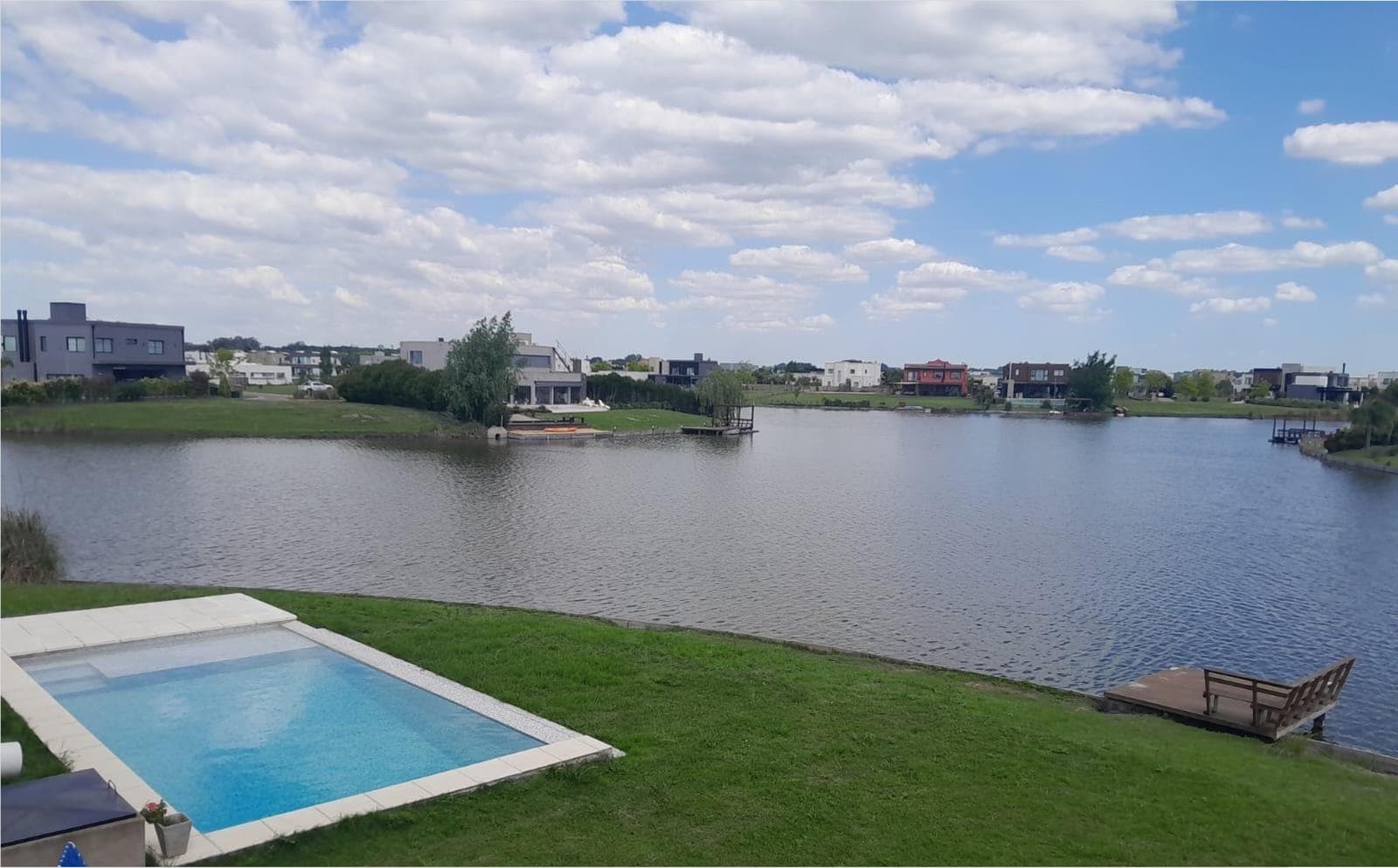 House for Sale on the Lake - San Sebastián - Area 7 - Escobar