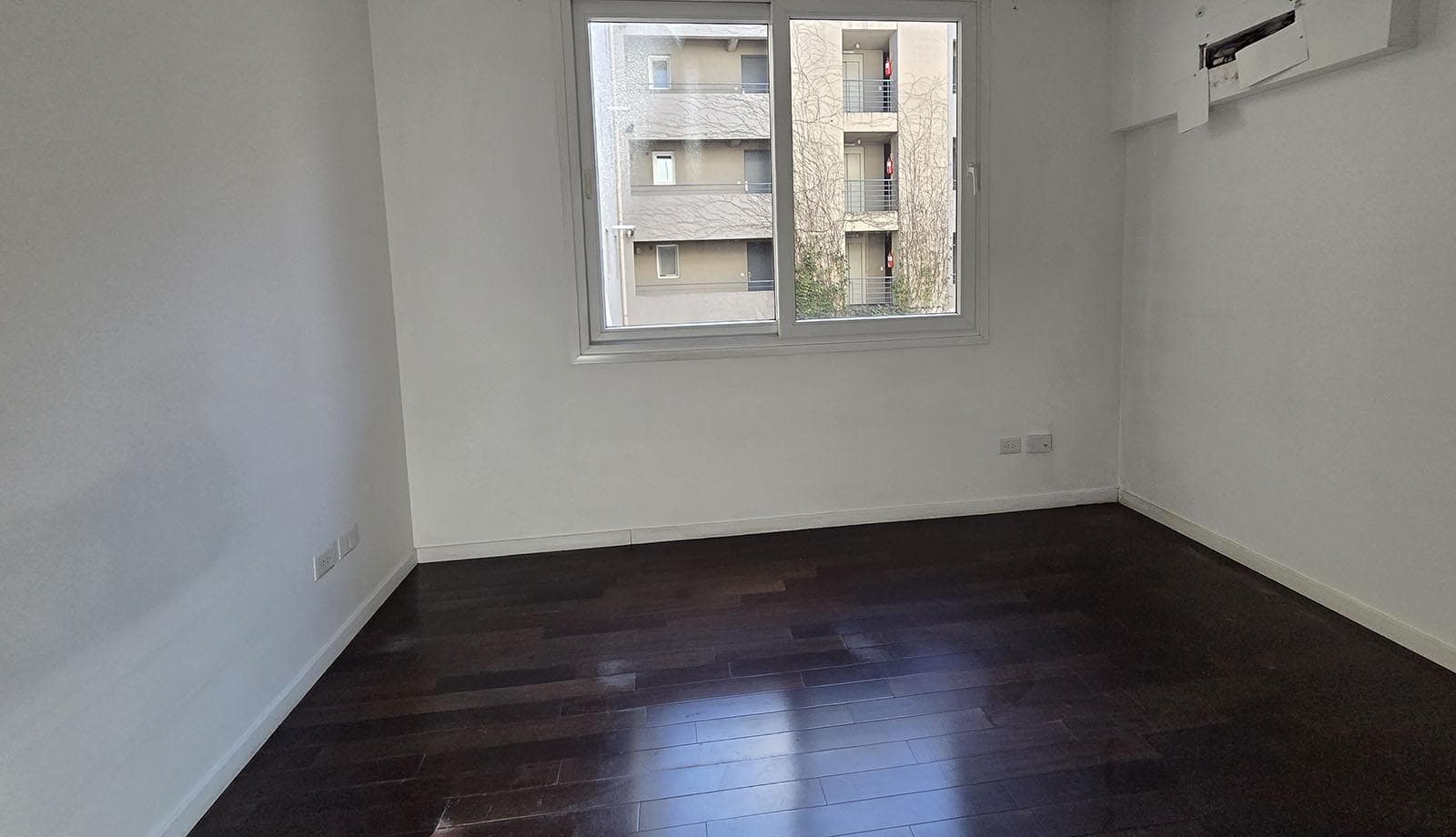 FOR SALE WITH RENTAL INCOME: 2-room apartment with balcony and garage, Rincon de Milberg, Tigre