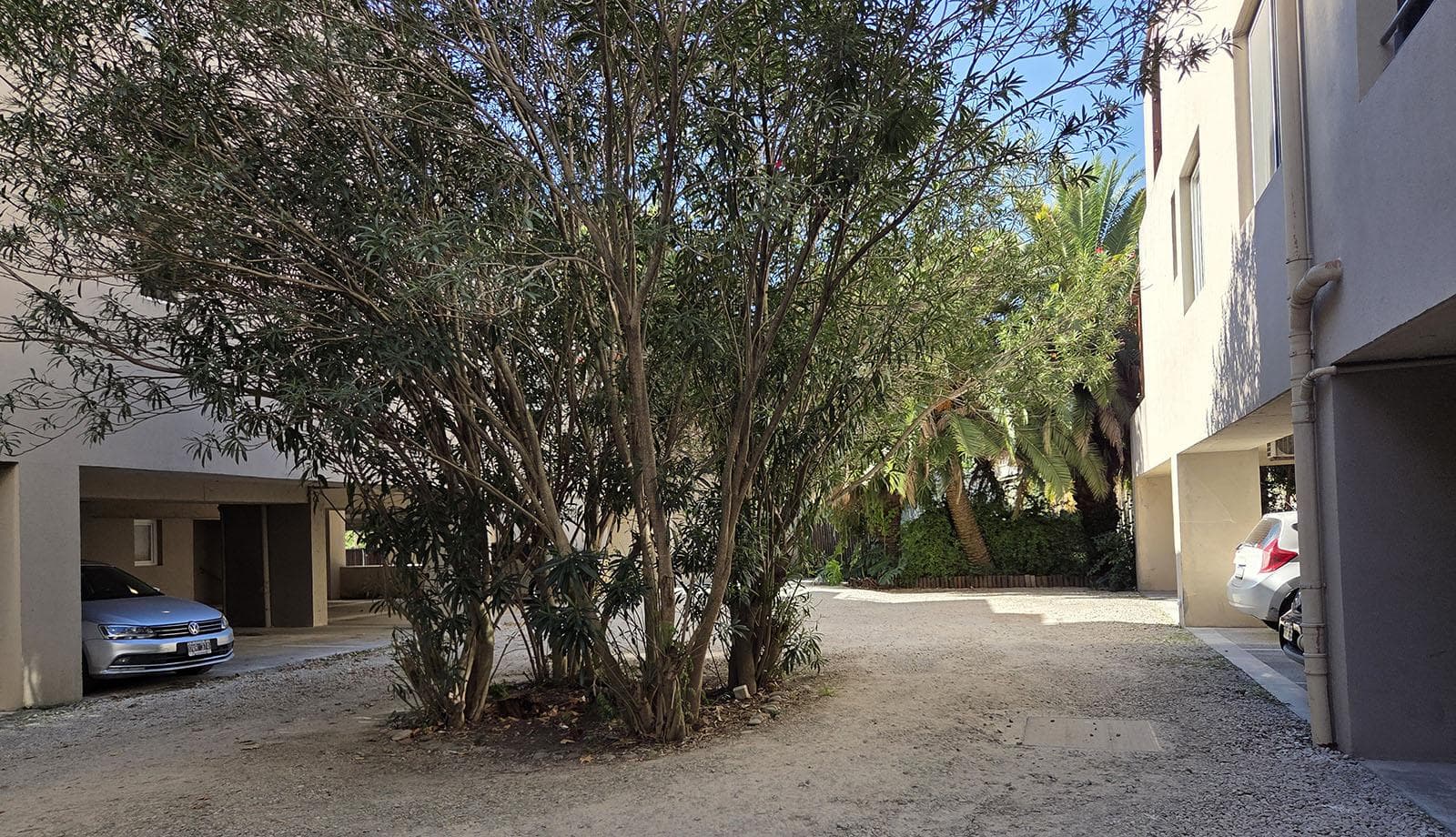 FOR SALE WITH RENTAL INCOME: 2-room apartment with balcony and garage, Rincon de Milberg, Tigre