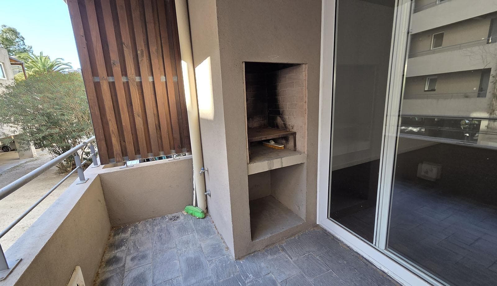 FOR SALE WITH RENTAL INCOME: 2-room apartment with balcony and garage, Rincon de Milberg, Tigre