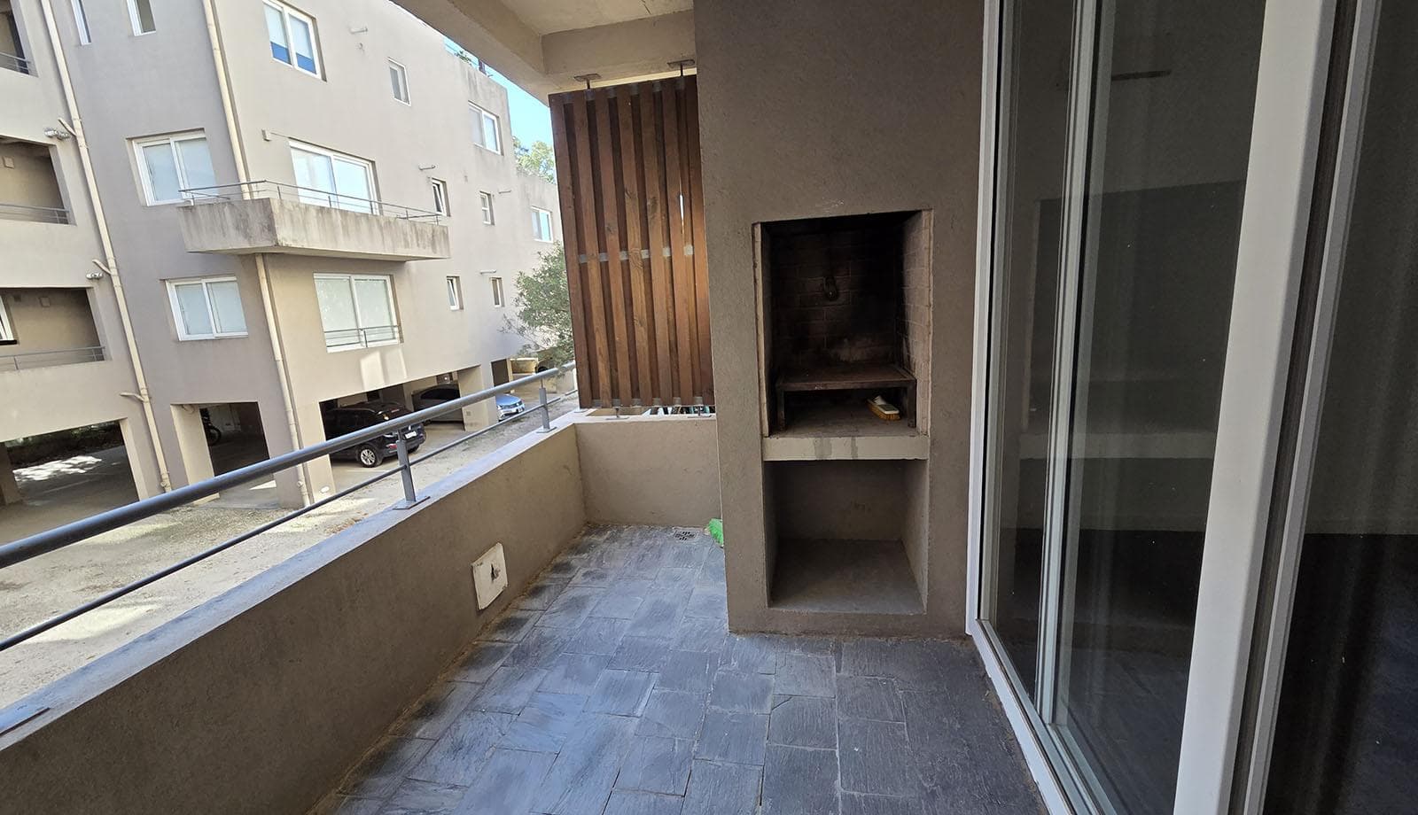 FOR SALE WITH RENTAL INCOME: 2-room apartment with balcony and garage, Rincon de Milberg, Tigre