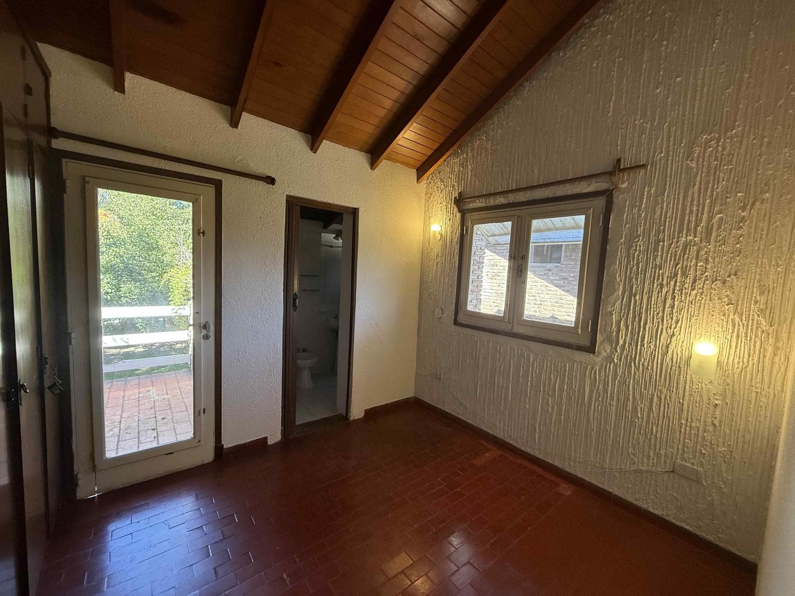 House in Maschwitz Club