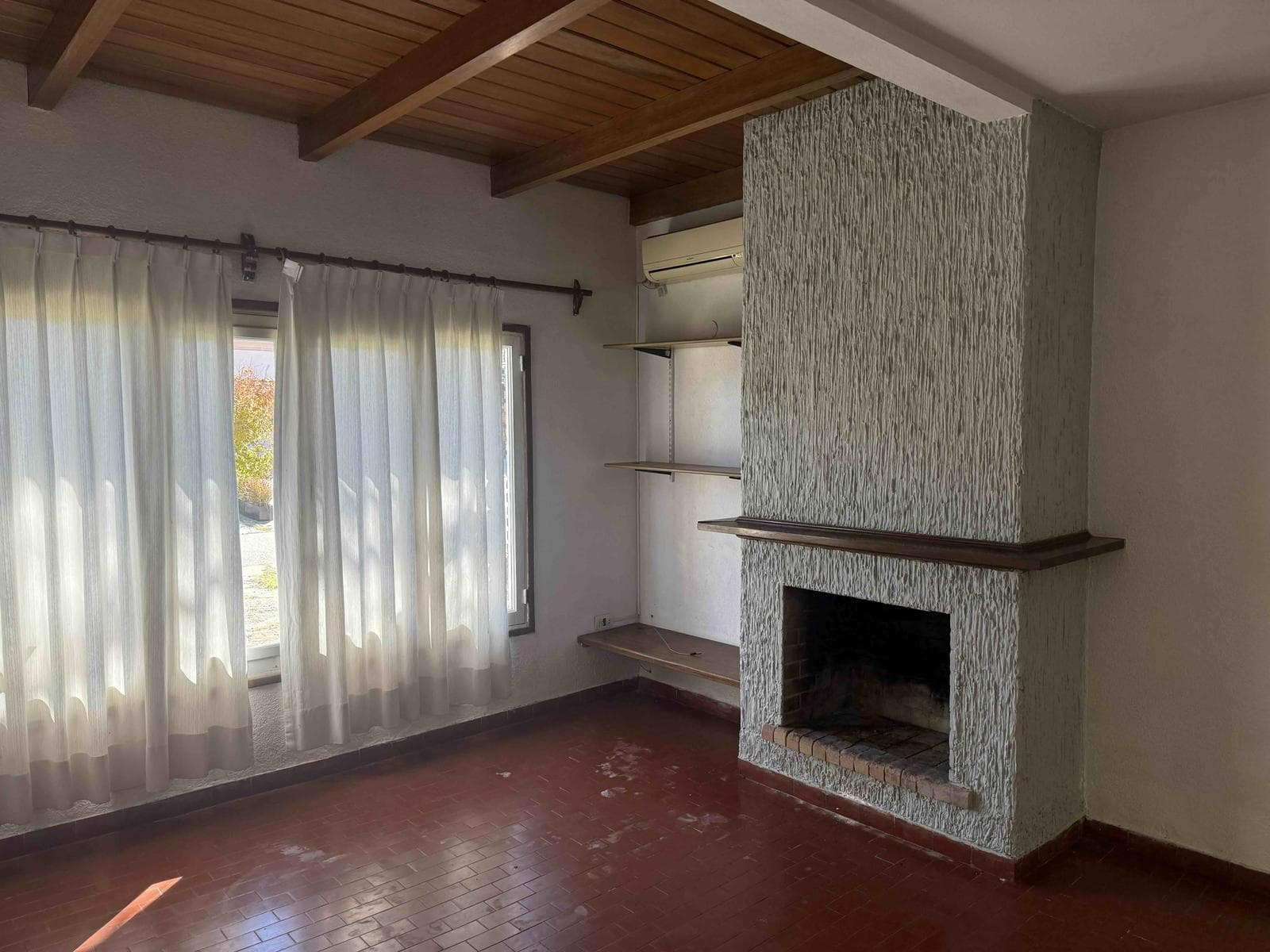 House in Maschwitz Club